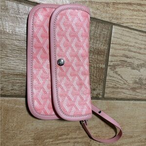 Pink Patterned Women's Clutch